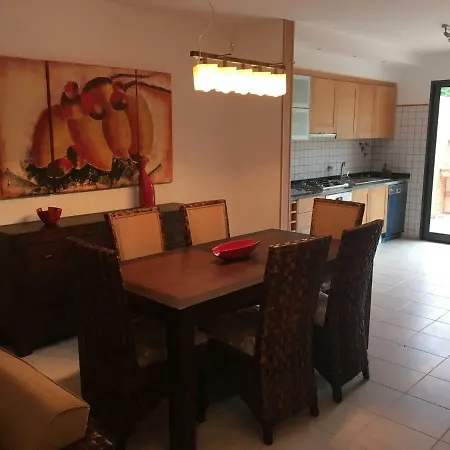 Vakantiehuis Casa De Nunes Village